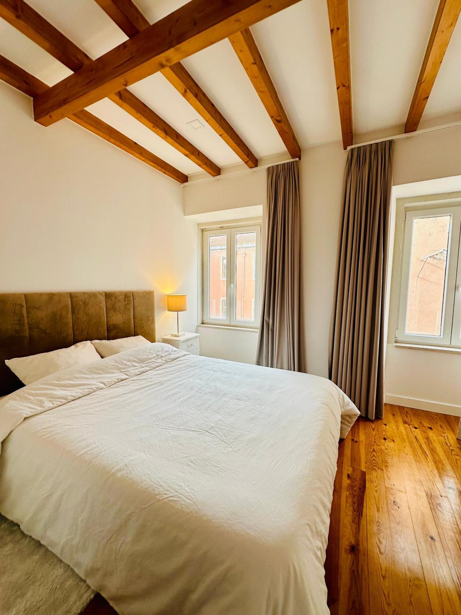 Castle Suites Lisboa Extérieur photo